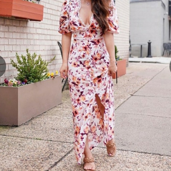 💮 NWT Lovely JustFab Crochet Trim Maxi Dress - Picture 12 of 14